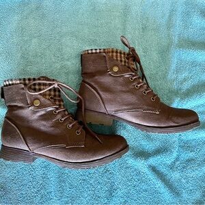Rock & Candy Tavon Lace Up  Brown Ankle Boots